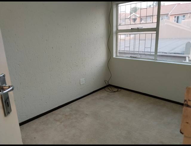 2 BEDROOM SIMPLEX TO LET IN VORNA VALLEY